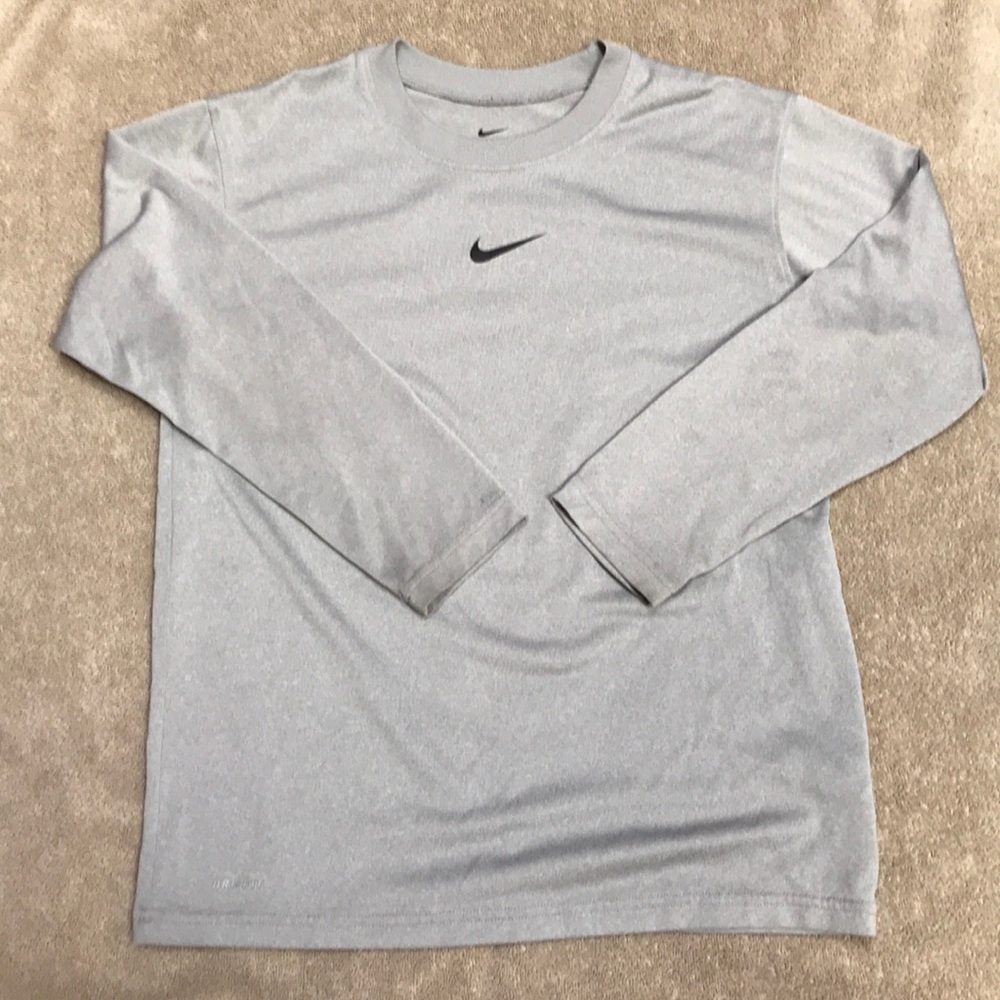 Youth medium long sleeve gray Nike athletic shirt